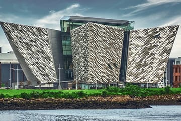 Belfast City Day Tour: History and Culture Exploration