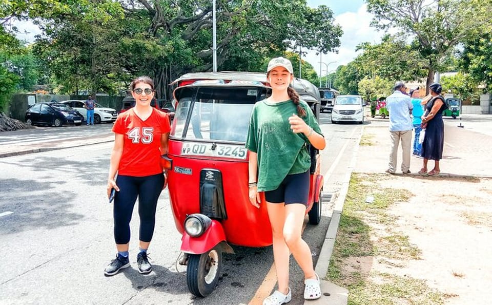 Colombo Tuk Tuk City Tour with Hotel Pickup and Drop-off