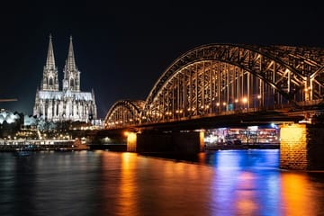 Photography Tour at Hohenzollern Bridge in Cologne