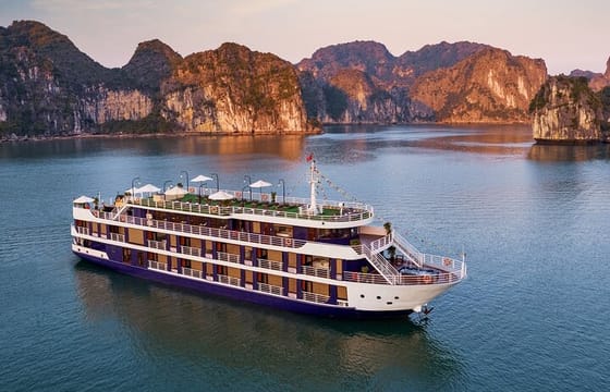 Lan Ha bay luxury cruise 2D/1N: Kayaking, Swimming & full meals, pristine bay
