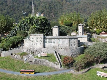 Bellinzona Highlights: Castelgrande & Historic Center