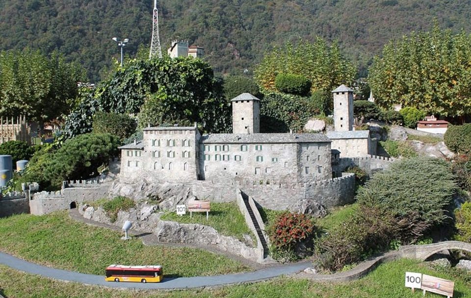 Guided Walking Tour of Castelgrande and Bellinzona's Historic Center