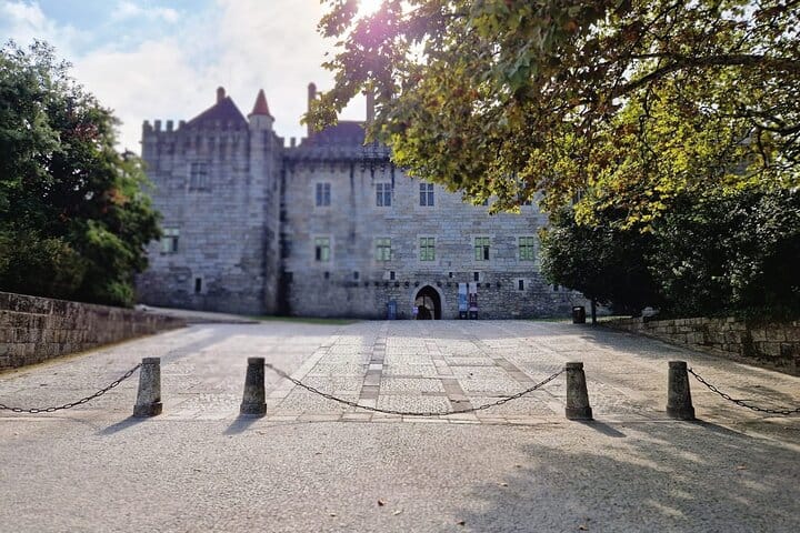 GREEN WINE: Private Tour with Guimarães or Amarante from Porto