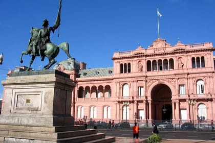 Private Buenos Aires Sightseeing Tour with Entrance to the Presidential Palace