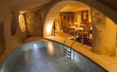 Business Class Cappadocia Tour from Istanbul: 4 Days