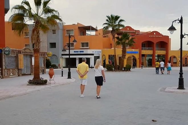 VIP City Tour With Sea Food Lunch Big Mosque &amp; shopping -Hurghada