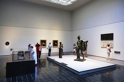 Abu Dhabi : La Louvre “A Universal Art Experience”