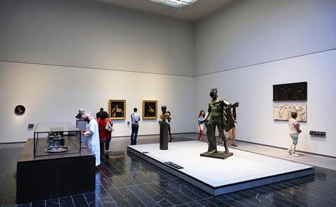Louvre Abu Dhabi Tour: Explore Art and Culture in Abu Dhabi
