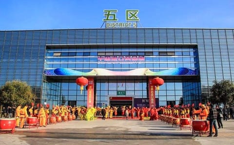 Private English Guide for Yiwu Trade City Factory Visits