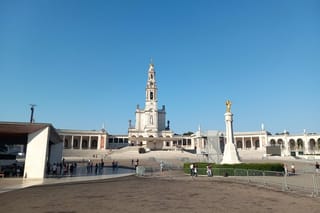 Private Tour - Religious Fatima, Nazare and Fortified Obidos