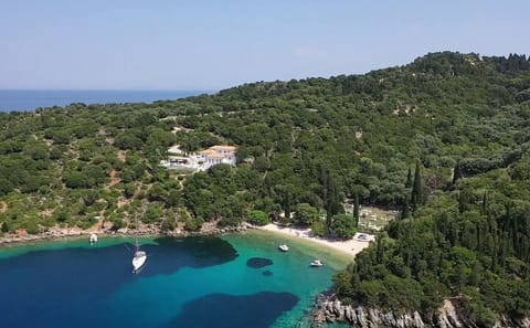Ithaca Cruise with Swim Stops at Scenic Beaches in Sami