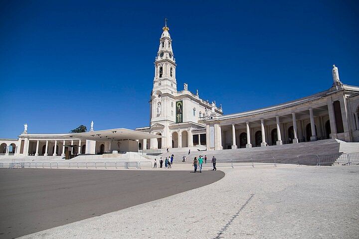 Lisbon to Fátima: Spiritual Journey to the Sanctuary of Our Lady