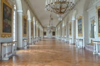 VIP Open Deck Bus Experience in Paris with Cruise and Versailles 4