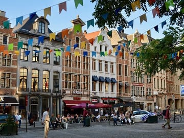 Legends of Brussels-Royal Quarter, Grand Place & Gothic Cathedral