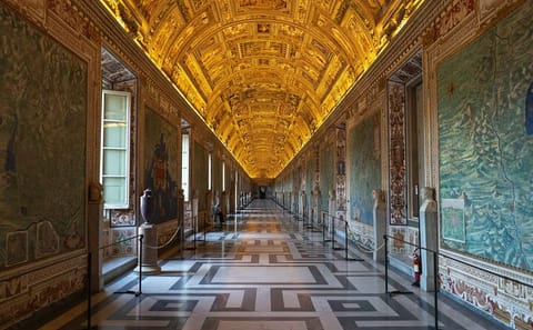Skip-the-Line Guided Tour of Vatican Museums and Sistine Chapel