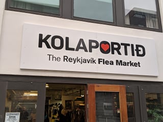 A picture of the entrance to Kolaportiið - the Reykjavik Flea Market