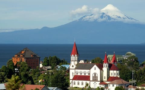 Full Day Tour of Chiloé: Explore Castro and Dalcahue
