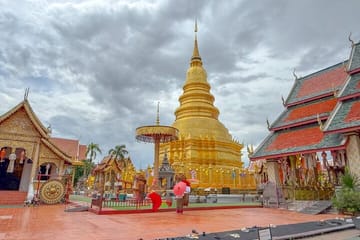 Ancient City of Hariphunchai Top Sights and 6 Mini Food Tour