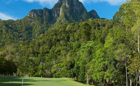Private Langkawi Golf Tour 9 or 18 Holes with Hotel Transfers