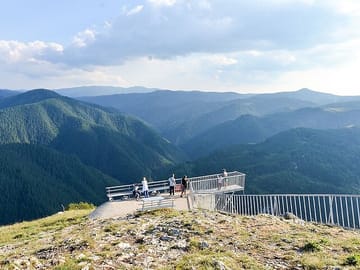 Hiking to Eagle’s Eye and Devil’s Throat Cave