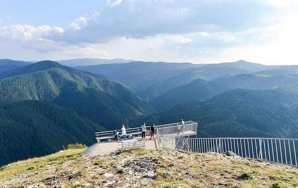 Hiking Tour to Eagle's Eye and Devil's Throat Cave in Plovdiv