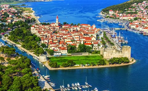 Private Cultural Tour of Split and Trogir from Split