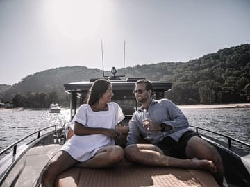 Private 5-Hour Cruise on Brand-New Luxury Yacht in Mykonos (Para Voce)