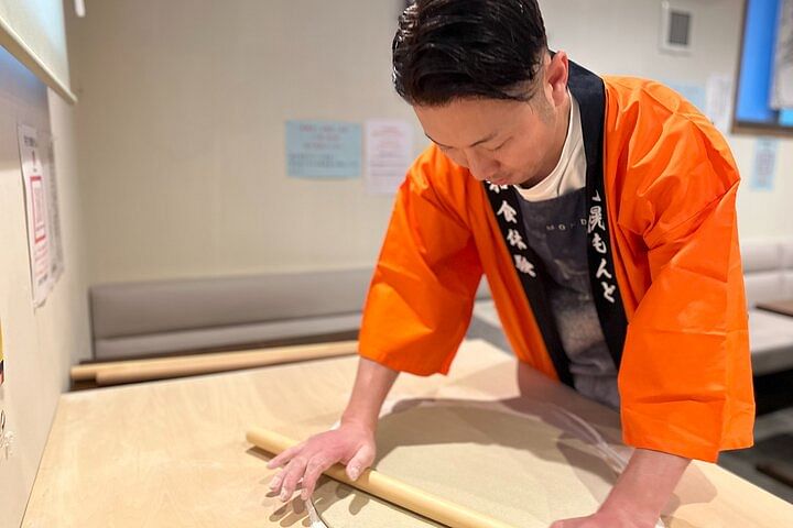 A plan to try soba-noodle making and eat with 4 kinds of Japanese favorite condiments!