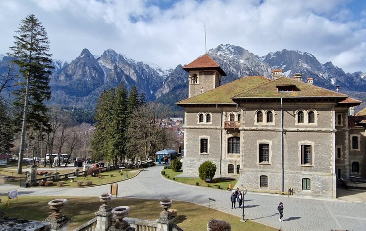 Peles and Cantacuzino Castles Small Group Day Tour from Brasov