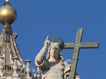 Private Guided Walking Tour of Budapest's Historic Landmarks