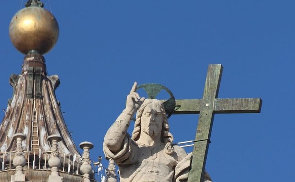Private Guided Walking Tour of Budapest's Historic Landmarks