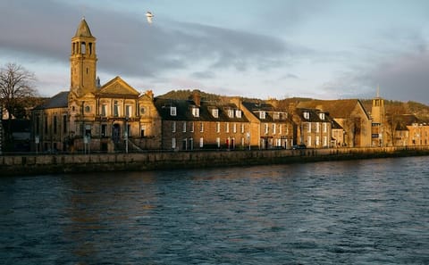 Inverness City Tour: Explore History and Culture in 10 Hours