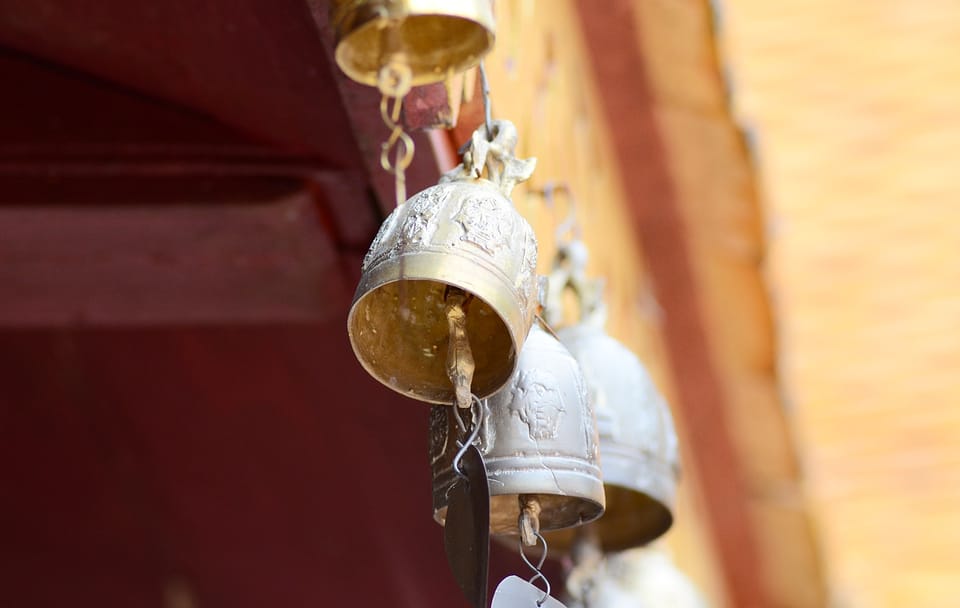 Doi Suthep Sunrise Tour with Monks' Alms Offering in Thailand