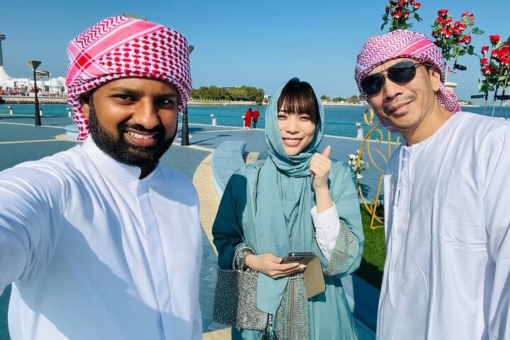 Abu Dhabi Layover Sightseeing Tour with Airport Pickup & Drop-off 10