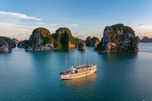 Hanoi: Treasure Junk Cruise Explore the Hidden of Bai Tu Long Bay
