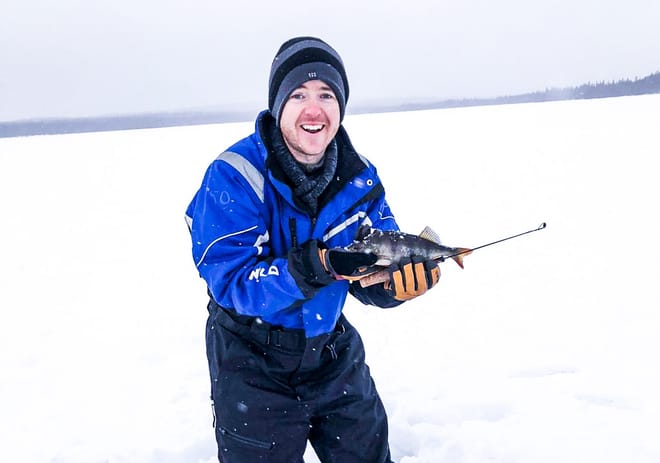 Snowshoe Trip for Ice Fishing - Saariselkä 6