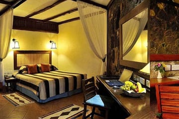 10-Day Private Big 5 Safari and Diani Beach Getaway