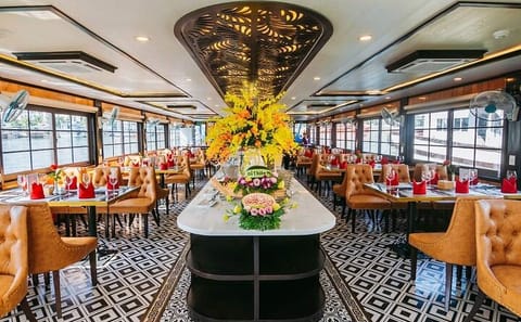 Luxury Day Cruise with Kayaking in Halong Bay from Tuan Chau