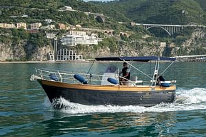 Small group boat tour with Amalfi and Positano