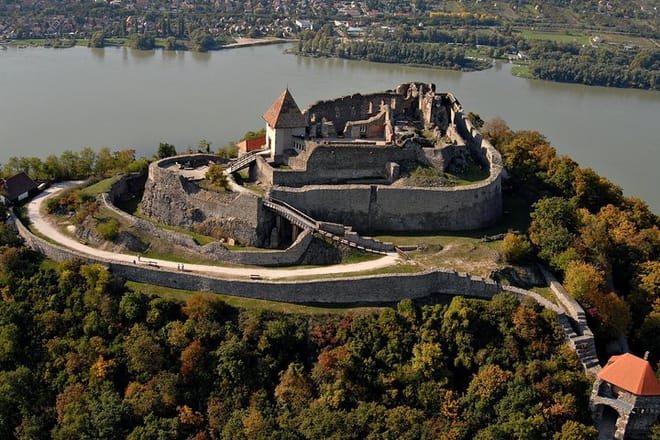 Danube Bend Privately with full board photo 3
