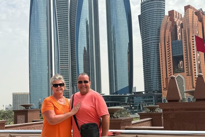 Sheikh Zayed Grand Mosque Tour with Buffet Lunch From Dubai photo 6