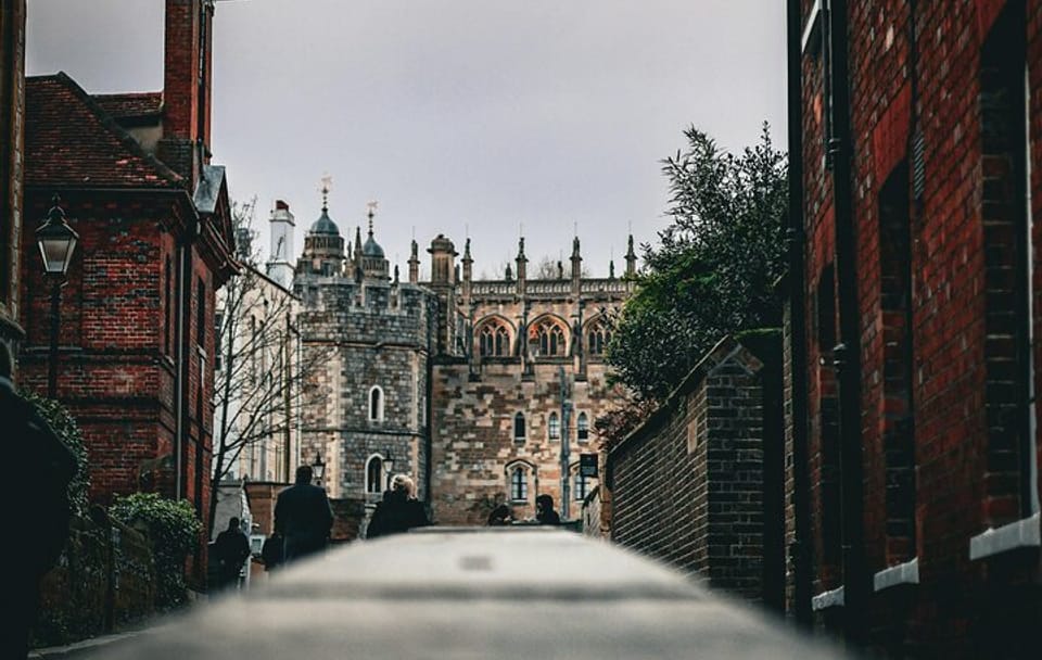 Full-Day Cultural Tour of Dublin's Historic Landmarks