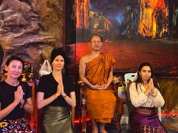 Private VIP Tour Dragon Tower Million Buddhas and Sacred Wonders