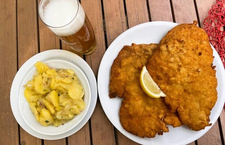 Berlin Food Tasting Tour in Hidden Gems for Small Groups