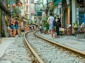 Culinary Tour of Hanoi: Market Visit and Cooking Class