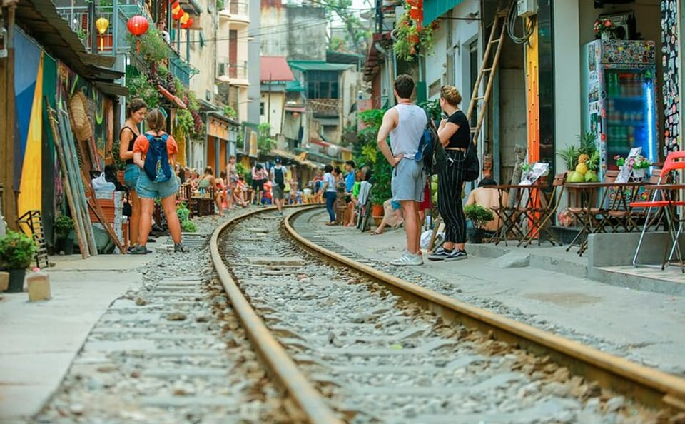 Culinary Tour of Hanoi: Market Visit and Cooking Class