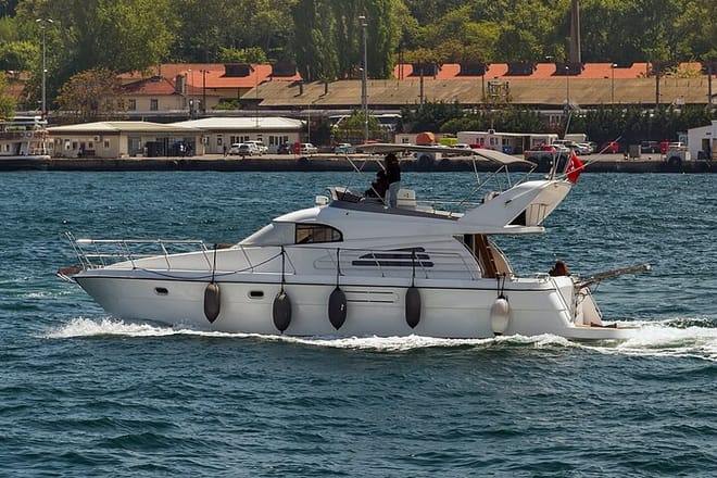 Private Bosphorus Yacht Cruise 7