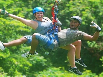 Flying like real eagles in Roatan