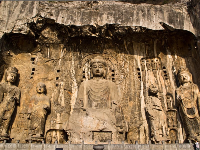 One-day Luoyang Longmen Grottoes and White Horse Temple Private Tour