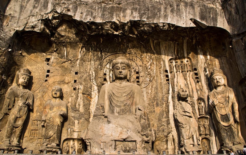 Private Tour of Longmen Grottoes and White Horse Temple in Luoyang